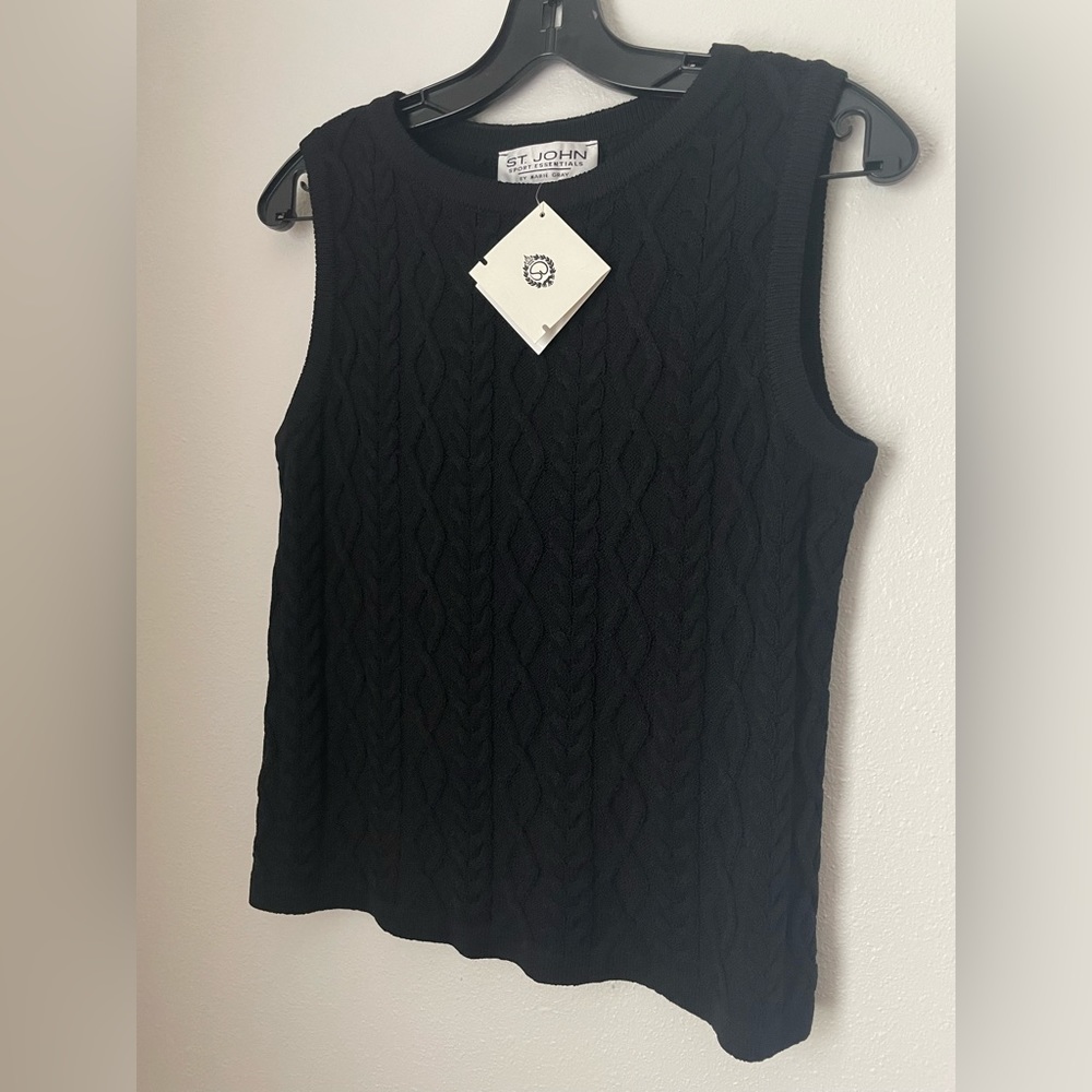 Women’s St. John Knitted Top